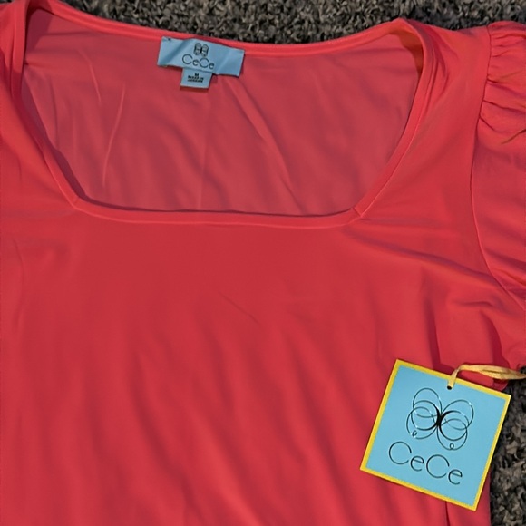 NWT. woman’s CeCe short & ruffled sleeve blouse. In pink, extra stretchy. Size M - Picture 3 of 4